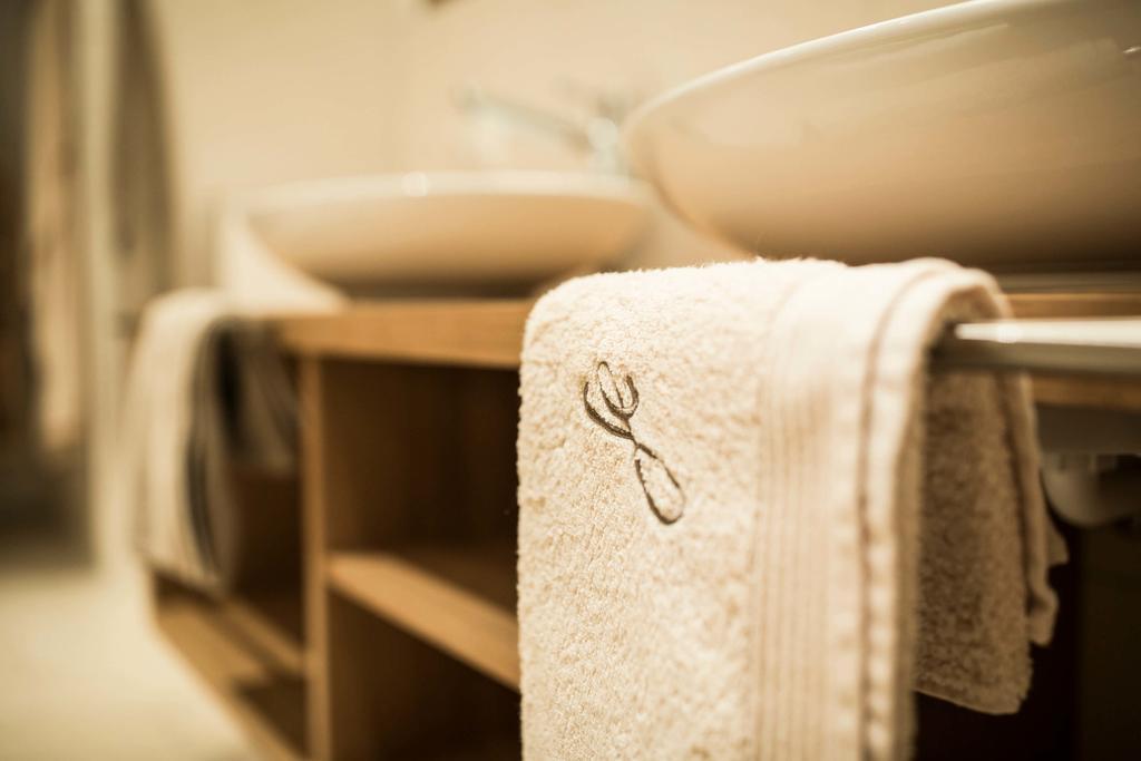 Slow Living Suite - Ferienwohnung Mit Privater Sauna & Garten Fiss Ngoại thất bức ảnh