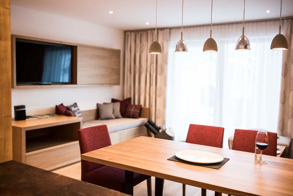 Slow Living Suite - Ferienwohnung Mit Privater Sauna & Garten Fiss Ngoại thất bức ảnh