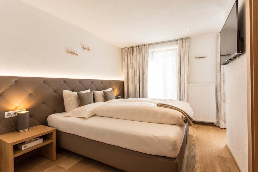 Slow Living Suite - Ferienwohnung Mit Privater Sauna & Garten Fiss Ngoại thất bức ảnh